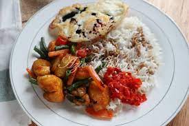 Nasi Ayam Goreng Kunyit Mudah Dan Sedap Dinner Recepies Malay Food Chicken Recipes