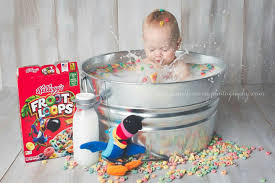 Fruit Loops Vs Lucky Charms Milk Bath Shoot Milkbath Fruit Loops Vs Lucky Charms Milk Bath Shoot Milchbad Fotografie Babybilder Baby Fotoshooting Ideen