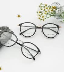 Chủ tịch nước việt nam trần đại quang qua đời lúc 10 giờ 5 phút hôm 21/9/2018 tại bệnh viện trung ương quân đội 108, theo loan báo chính thức của đảng cộng sản. Kinh Máº¯t Viá»‡t Quang 123 Tráº§n Phu Startseite Facebook