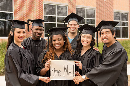 300+ Unemployed Young Graduate Stock Photos, Pictures & Royalty-Free Images  - iStock
