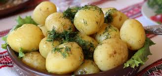 06 jetzt kommt salz hinzu. Kartoffeln Kochen Salz Pellkartoffeln Wissenswertes Zu Dauer Und Nahrstoffen Utopia De