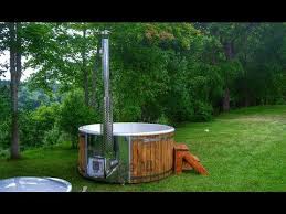 Badestamp I Glassfiber Med Integrert Ovn Sibirsk Gran Lerk Timberin Outdoor Spa Jacuzzi Hot Tub Natural Pool