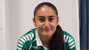 Hamasa Durrani flyttas upp till damtruppen