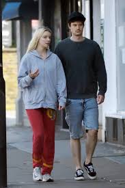 According to reports from the daily mail, the couple were spotted stepping out for casual outings together while in the middle of london lockdown, looking very cozy. Ben Seed Age Height Photographer Instagram Girlfriend Anya Taylor Joy