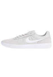 Mehr power beim sport genießt du dank vieler innovativer features und hochwertiger materialien. Nike Sb Team Classic Sneaker Fur Herren Beige Planet Sports