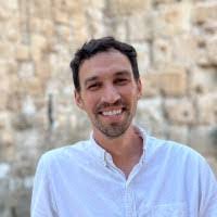 Justin Hellman's Instagram, Twitter & Facebook