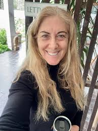 Italian conversation group meeting in Hammonton