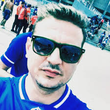 Stream Elton Porto music