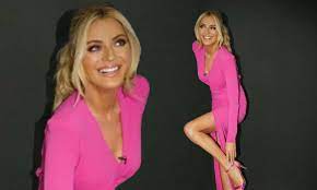 Tess daly out for lunch at chiltern firehouse in london 08/20/2020. Strictly Come Dancing S Tess Daly Dazzles In A Pink Thigh Slit Dress Daily Mail Online