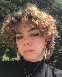 Ava Devries's Instagram, Twitter & Facebook