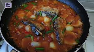 Ikan sardin tomat bumbu ikan Resepi Ikan Sardin Tin Simple Tapi Sedap Sardines Fish Recipe Youtube
