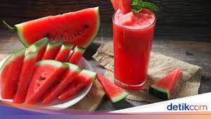 Sesuai di minum sebagai pengganti makan malam. 5 Jus Buah Yang Bikin Langsing Rasanya Dijamin Enak