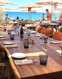 On pampelonne beach in ramatuelle you can completely relax. St Tropez Neue Strandclubs In Pampelonne Stylish Und Chic Lieblingsstil