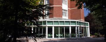 Daha sonra bunun bir kismi ayrilip osmangazi universitesi kuruldu. Anadolu Konukevi Anadolu Universitesi