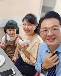 Astro《好事将至》 AEC, 9.30pm 💕四个不同的故事交汇💕 一场平凡的时刻但不平凡的相遇即将展开！  1月26日起、每逢星期日、晚上9点30分，锁定Astro AEC, #AstroGO 或#sooka app轻松点播Astro  Originals中文贺岁剧《好事将至》。 #thanks Astro & Director @marklee_films ...