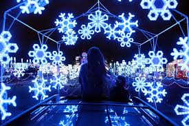 Where To Experience The Magic Of Christmas In Arizona Simply Wander In 2020 Fantasy Of Lights Tempe Town Lake Grand Canyon Railway