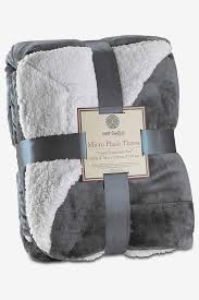 The average width of a single bed is typically 48″. 13 Best Plush Blankets 2020 The Strategist New York Magazine