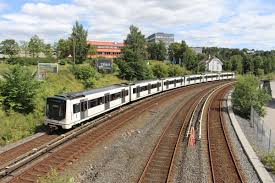 Oslo akershus t bane linje 2 3 hellerud t banestasjon søndagskveld 2016 hd. Sporveien T Banen No Twitter Linje 2 Og 3 Grunnet Utskiftning Av Vekselpartiene Pa Hellerud 26 28 Juni Vil Det Vaere Stengt For T Banetrafikk Mellom Brynseng Tveita Og Brynseng Godlia Det