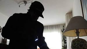Risultati immagini per furto in casa