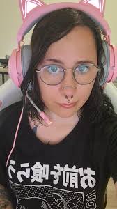 Obsessed with nose chains ⛓️🤍