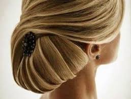 Brushing coiffure de mariage coloration coupe enfant coupe femme coupe homme extension lissage pose de abonnement proposé café/thé offert carte de fidélité coiffure à domicile lecture proposée parking produits cut salon de coiffure et esthétique. Chignon Mariage Coiffure De Mariage 2021 Des Modeles Pour Rever