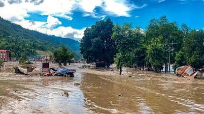 नेपाल में बाढ़ से तबाही:कई गांव और हाइड्रो पावर प्रोजेक्ट बहे, सात की मौत, 105 भारतीयों समेत 291 विदेशी लापता - Glacier Burst Tibet Causes Devastation Nepal Hydropower ...
