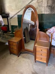 A few dressing table mirrors have actual bulb sockets around the frame, allowing you to install led, halogen or other type of bulbs. Art Deco Dressing Table With Mirror 1920s For Sale At Pamono