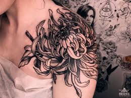 Chrysanthemum Tattoo Chrysanthemum Tattoo Tattoos Shoulder Tattoos For Women