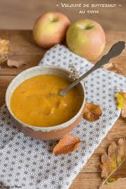 Soupe De Butternut Au Thym Facile Au Fil Du Thym Recette En 2020 Cuisine Vegetarienne Soupe De Legumes Maison Butternut