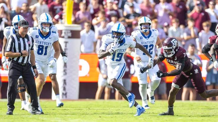Kentucky football's new era on display in Texas A&M win | Lexington Herald  Leader