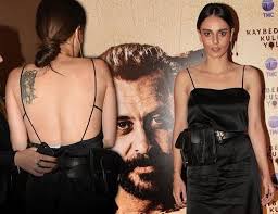 Fenerbahçe'nin yeni transferi mesut özil, koluna neden aslan dövmesi yaptırdığını açıkladı. Unlulerin Dovmeleri Ve Anlamlari Magazin Http Www Dunyayamesaj Com Mesaj Default Asp Dogru Durust Ilkeli Haber