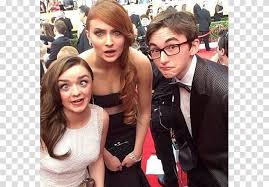 The warring families of westeros may have torn the sisters apart on the show. Sophia Turner Maisie Williams Game Of Thrones Sansa Stark Emma Watson Sophie Turner Transparent Background Png Clipart Hiclipart