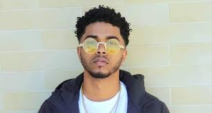 É difícil realiza nos sonho na musica si nen amigos ka ta apoia"