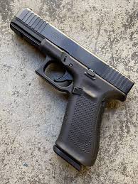 The modular back strap design of the glock 17 gen4 allows one to easily customize its grip to add comfort, regardless of the shooter's hand size. Glock 17 Gen 5 9mm With Front Cocking Serrations Boresight Solutions