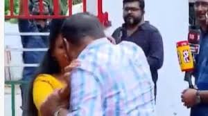 Uncomfortable To Watch': Kerala Congress Leader Tries To Hug Female MLA As  She Resists | Video | India News - News18