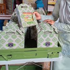 Standard item yang dimasukkan dalam goodies bag ialah roti gardenia, biskut dan air je la. Beli Gardenia Doorgift Pada Harga Terendah Lazada Com My