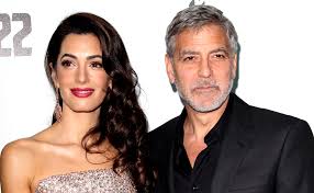 One of his friends, rande gerber, told msnbc headliners. George Clooney Reveals The Reason Why He Gave 14 Of His Friends 1 Million In Cash Each Brobible