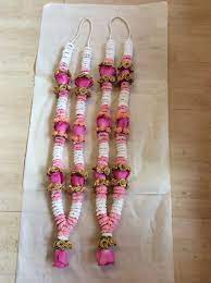 Jasmine indian flowers, delivering fresh indian flowers, bouquets, baskets, garlands for weddings, anniversaries, birthdays, pooja, and any other important events. Garlands Bouquets Leicester
