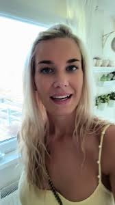 Videa uživatele Jana Parkmanová (@janaparkmanova) s Nazareth Love Hurts  1974