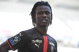 .fifa 20 rating, rare silver card, price range, stade rennais, france, ligue 1 conforama, centre midfielder, 11/10/2002, stats, camavinga potential, details, traits camavinga. Report Stade Rennais F C S Eduardo Camavinga Is Part Of Bayern Munich S Shadow Team Bavarian Football Works