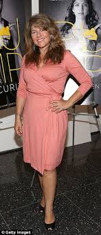 The new york times called the beauty myth one of the 70 most significant books of the century. Naomi Wolf Suggested Videos Of Isis Hostages Being Beheaded Aren T Real Daily Mail Online