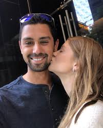 Maybe you would like to learn more about one of these? Ø¨Ø¹Ø¯ Ø¥Ø¹Ù„Ø§Ù† Ø®Ø·ÙˆØ¨ØªÙ‡Ù…Ø§ ØªÙØ§ØµÙŠÙ„ Ù‚ØµØ© Ø§Ù„Ù…Ù†ÙˆÙÙ‰ Ø§Ù„Ø°Ù‰ Ø®Ø·Ù Ù‚Ù„Ø¨ Ø§Ø¨Ù†Ø© Ø¨ÙŠÙ„ Ø¬ÙŠØªØ³ Ø´Ø±Ø§Ø±Ø© Ø§Ù„Ø­Ø¨ Ø¨ÙŠÙ† Ø¬ÙŠÙ†ÙŠÙØ± ÙƒØ§Ø«Ø±ÙŠÙ† ÙˆØ§Ù„ÙØ§Ø±Ø³ Ø§Ù„Ù…ØµØ±Ù‰ Ù†Ø§ÙŠÙ„ Ù†ØµØ§Ø± Ø¨Ø¯Ø£Øª 2017 ÙÙ‰ Ø³Ø¨Ø§Ù‚Ø§Øª Ø§Ù„Ø®ÙŠÙ„ ÙˆØµÙˆØ± Ø§Ù„ÙØ§Ù„Ø§Ù†ØªÙŠÙ† ÙƒØ´ÙØª Ø§Ù„Ø¹Ù„Ø§Ù‚Ø© Ø¨ÙŠÙ†Ù‡Ù…Ø§