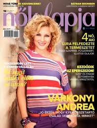 Elhunyt várkonyi andrea színésznő a barátok közt vili bácsijának, várkonyi andrásnak a lánya a héten lett volna. Varkonyi Andrea 2012 05 09 Nok Lapja Varkonyiandrea Women Striped Top Women S Top
