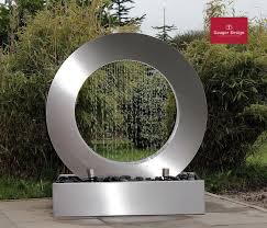 Ein besonderes ambiete bei dunkelheit bieten edelstahl. Terrassenbrunnen Aus Edelstahl By Gauger Design Design Wasserspiele Garten Garden Lanscape Design Terrassenbrunnen Springbrunnen Garten Diy Gartenbrunnen