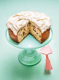 Gateau Aux Pommes Pacanes Et Raisins Ricardo Recipe Raisin Cake Baking Sweet Delicious Cake Recipes