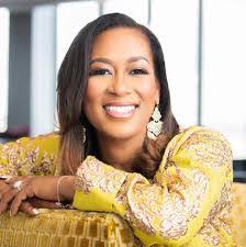 Darlene Irving's Instagram, Twitter & Facebook