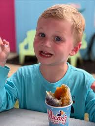 Saturdays are for snoballs 🤩 Stop by & grab a snoball today! We have over  100 flavors to choose from 🍧😋