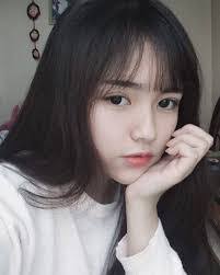 Brooke Compton's Instagram, Twitter & Facebook