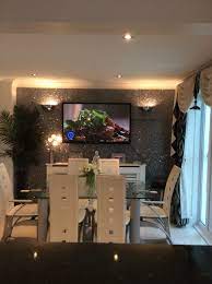 Our chelsea glitter damask wallpaper is suitable for full rooms or for creating a beautiful feature wall. Black Glitter Wallpaper Gold Glitter Wallpaper Living Room 1936x2592 Wallpaper Teahub Io