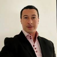 60+ perfiles de «Erik Ibarra»